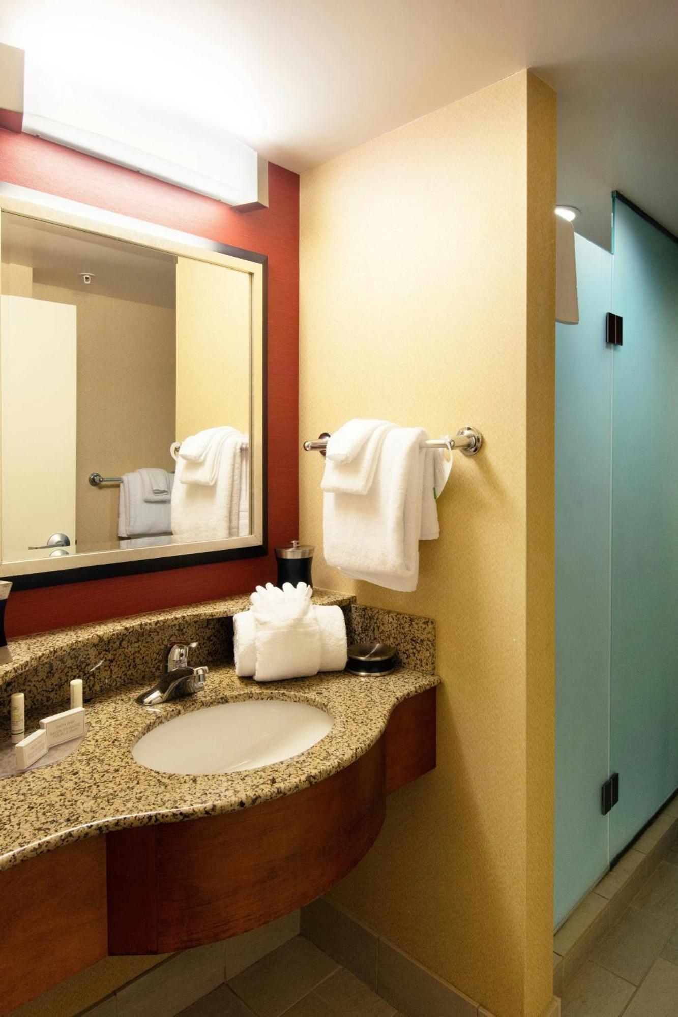 Courtyard By Marriott Canton North Canton Buitenkant foto