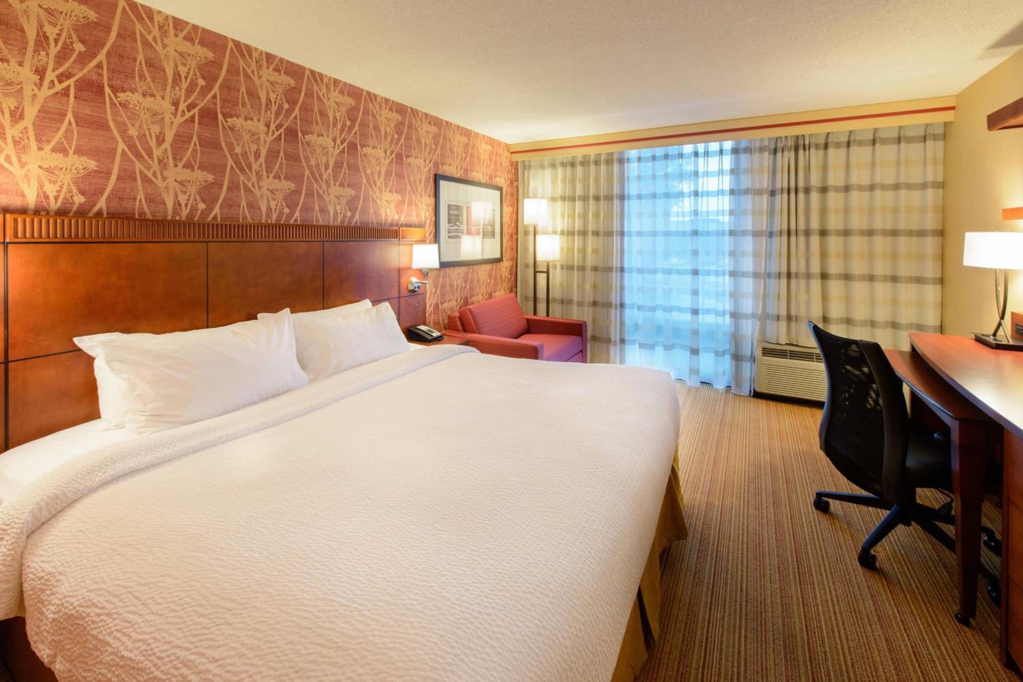 Courtyard By Marriott Canton North Canton Buitenkant foto